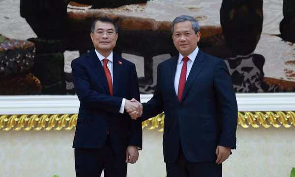 Thủ tướng Chính phủ Lê Minh Hưng và Thủ tướng Campuchia Hun Manet. (Ảnh: chinhphu.vn/Nhật Bắc) 