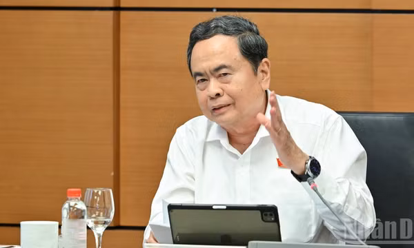 Chủ tịch Quốc hội Trần Thanh Mẫn phát biểu tại tổ. (Ảnh: THỦY NGUYÊN)