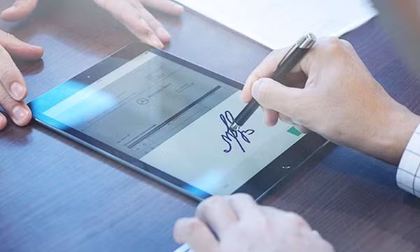 Tháo gỡ khó khăn trong triển khai hợp đồng lao động điện tử
