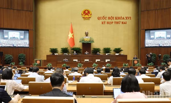 Quốc hội họp phiên sáng 19/10. (Ảnh: DUY LINH)