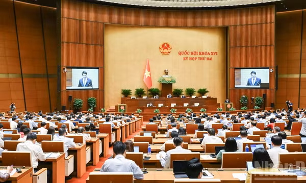 Sáng 18/10, Quốc hội tiếp tục ngày làm việc thứ 2 của Kỳ họp thứ 2, Quốc hội khóa XVI. (Ảnh: DUY LINH) 