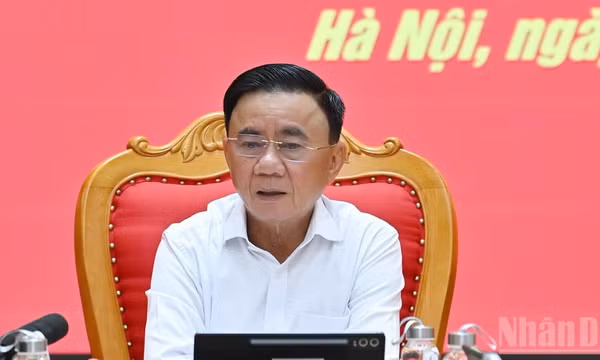 Đồng chí Trần Cẩm Tú, Ủy viên Bộ Chính trị, Thường trực Ban Bí thư. (Ảnh: THỦY NGUYÊN)