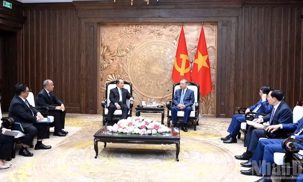 Tổng Bí thư, Chủ tịch nước Tô Lâm tiếp Cố vấn Hội đồng An ninh quốc gia Philippines Eduardo SL Oban Jr.
