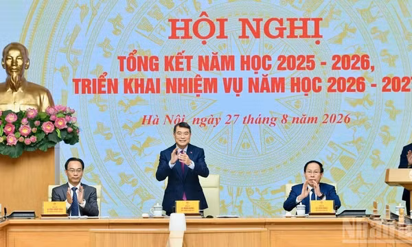 Thủ tướng Chính phủ Lê Minh Hưng chủ trì Hội nghị tổng kết năm học 2025-2026, triển khai nhiệm vụ năm học 2026-2027. (Ảnh: THANH GIANG)