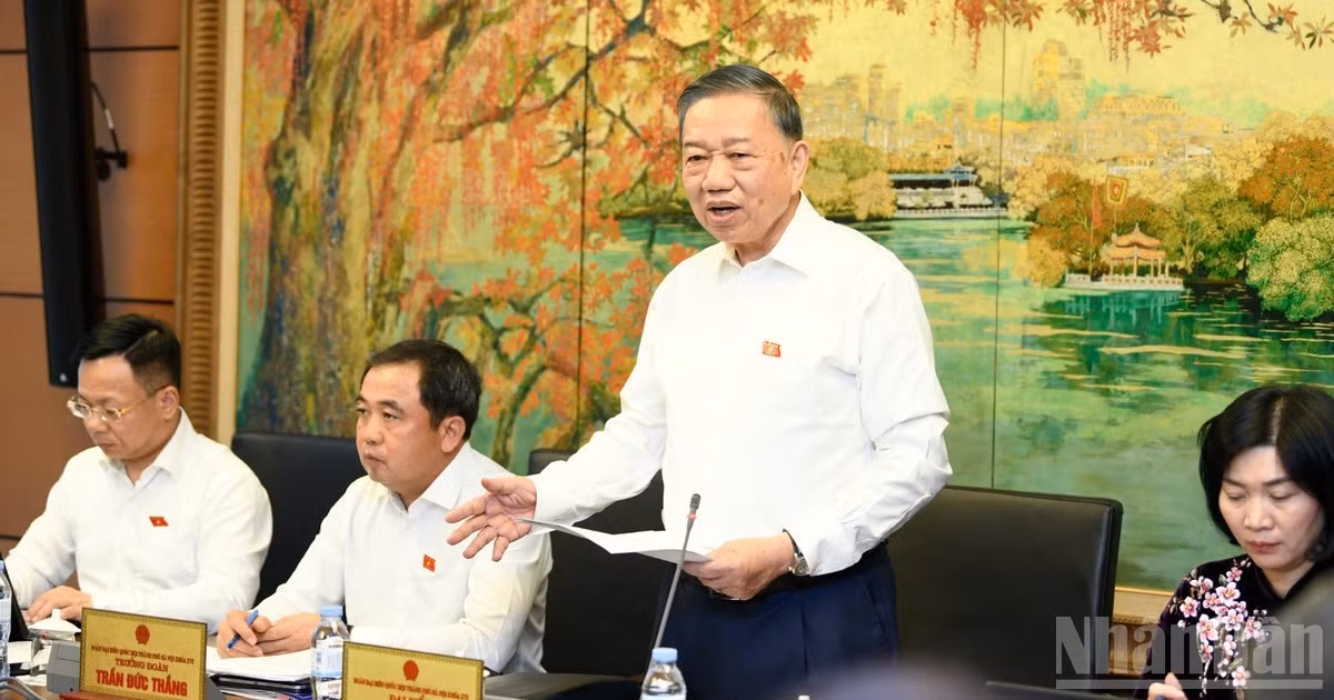 Tổng Bí thư, Chủ tịch nước Tô Lâm phát biểu trong phiên thảo luận tổ sáng 17/10. (Ảnh: DUY LINH) 