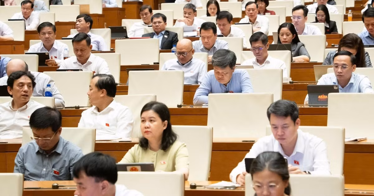 Quốc hội làm việc tại hội trường. (Ảnh: QH)