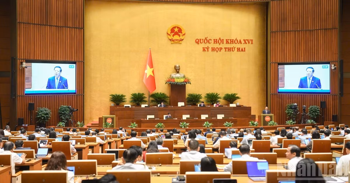 Sáng 30/10, Quốc hội thảo luận tại hội trường về dự án Luật Kinh doanh bất động sản (sửa đổi). (Ảnh: DUY LINH) 