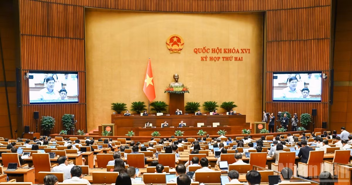 Quốc hội thảo luận ở hội trường ngày 30/10/2026. (Ảnh: DUY LINH)