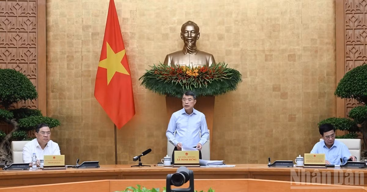 Thủ tướng Chính phủ Lê Minh Hưng chủ trì Phiên họp Chính phủ thường kỳ tháng 8. (Ảnh: TRẦN HẢI) 