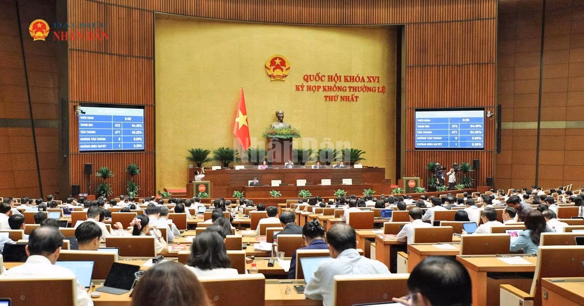 Quốc hội biểu quyết thông qua Luật Hòa giải ở cơ sở (sửa đổi). (Ảnh: NK)