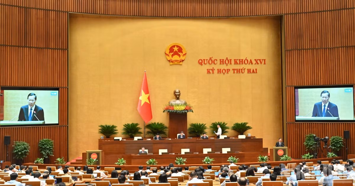 Quốc hội làm việc tại hội trường. (Ảnh: DUY LINH) 