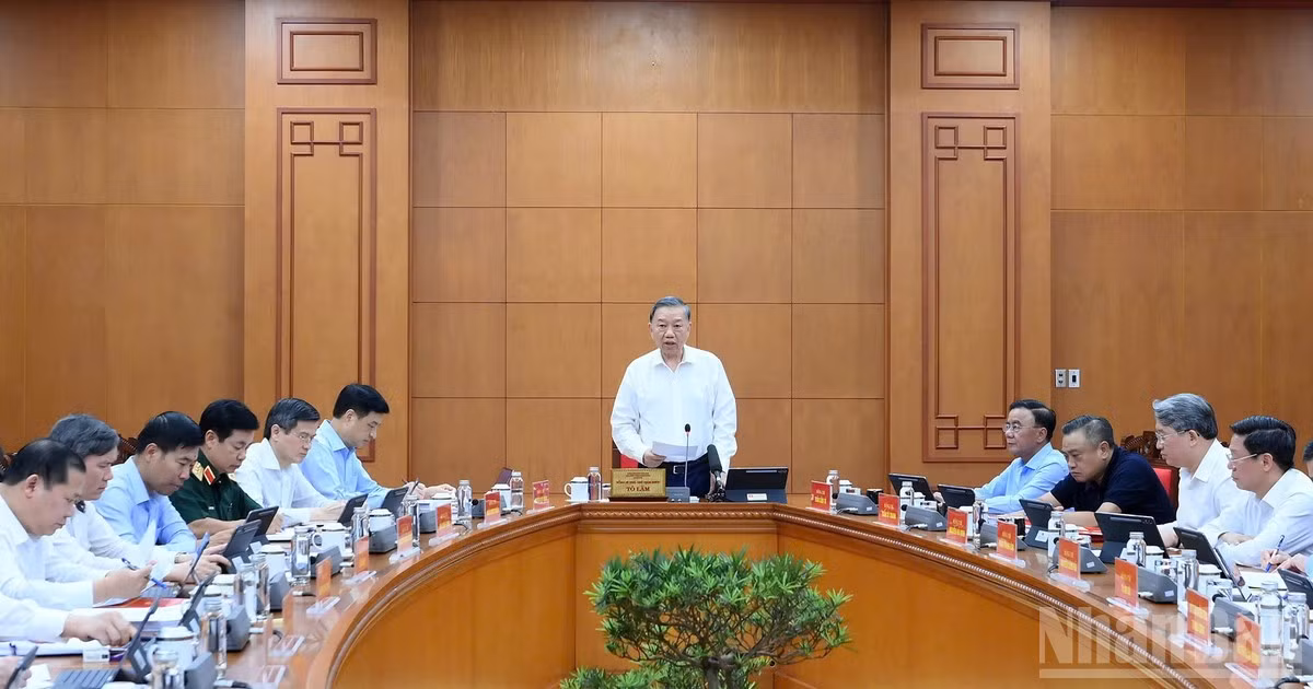 Tổng Bí thư, Chủ tịch nước Tô Lâm chủ trì phiên họp Thường trực Ban Chỉ đạo Trung ương về tổng kết thực tiễn và nghiên cứu sửa đổi, bổ sung Điều lệ Đảng. (Ảnh: ĐĂNG KHOA)