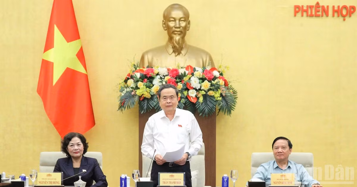 Chủ tịch Quốc hội Trần Thanh Mẫn phát biểu bế mạc Phiên họp thứ 6 của Ủy ban Thường vụ Quốc hội. (Ảnh: DUY LINH)