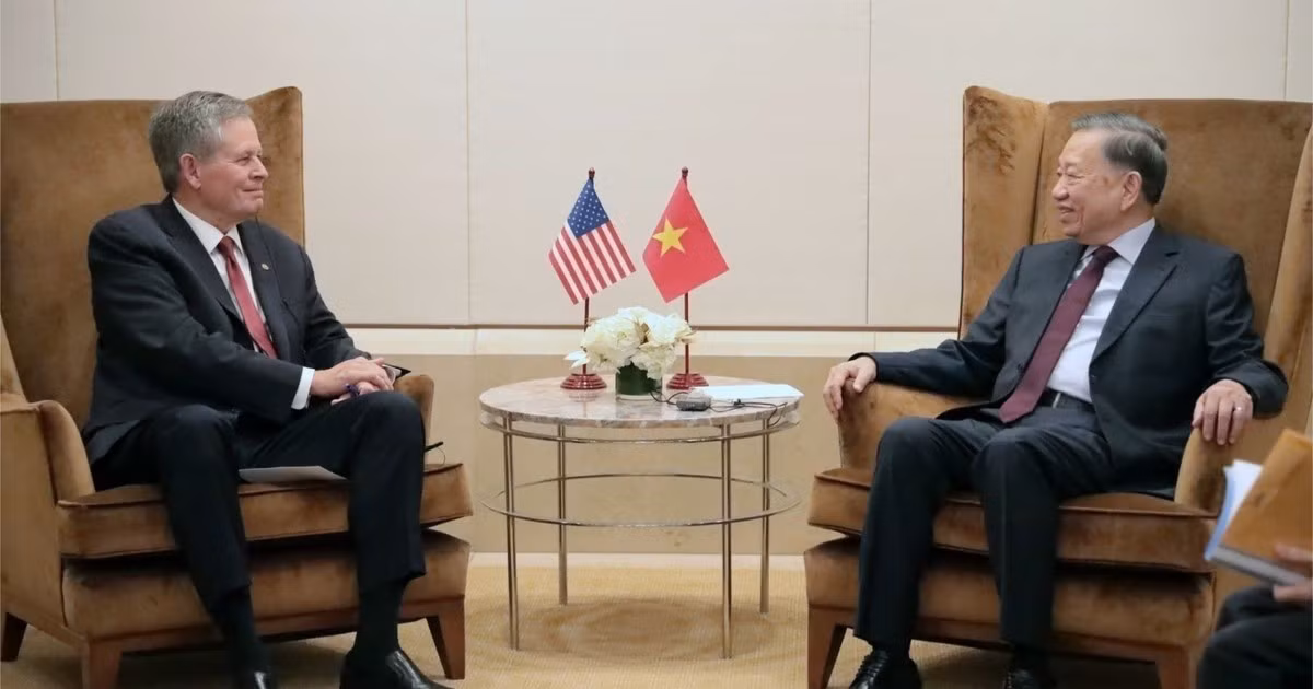 Tổng Bí thư, Chủ tịch nước Tô Lâm tiếp Tiếp Thượng nghị sĩ Hoa Kỳ Steve Daines. (Ảnh: Thanh Tuấn/TTXVN)