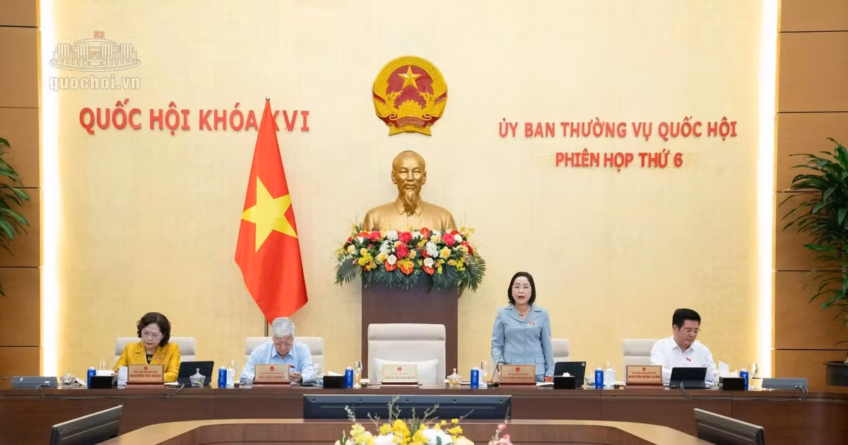 Phó Chủ tịch Quốc hội Nguyễn Thị Thanh điều hành phiên họp sáng 21/9. (Ảnh: Quochoi.vn)