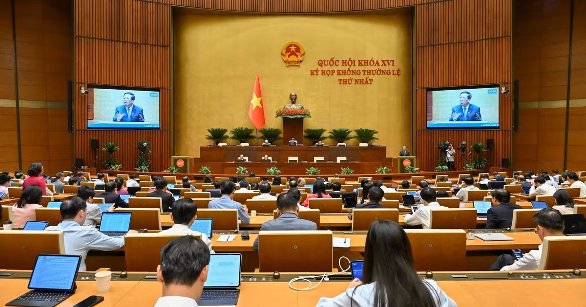 Quang cảnh phiên họp của Quốc hội tại Hội trường Diên Hồng. (Ảnh: THỦY NGUYÊN)