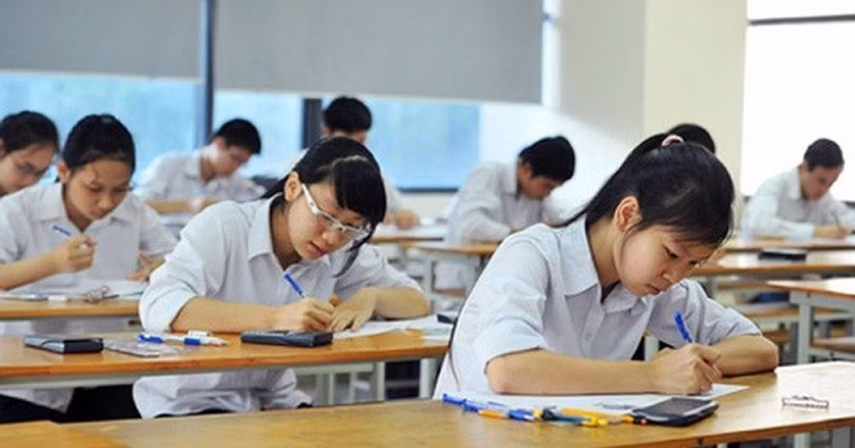 Chỉ thị yêu cầu chuyển mạnh từ tập trung phát hiện, xử lý vi phạm sang chủ động quản trị rủi ro, phòng ngừa từ sớm, từ xa, đồng thời phát hiện và xử lý nghiêm các vi phạm.
