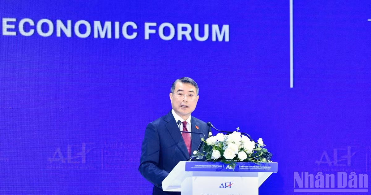 Thủ tướng Chính phủ Lê Minh Hưng phát biểu ý kiến tại Diễn đàn Kinh tế Mùa thu năm 2026. (Ảnh: THANH GIANG)