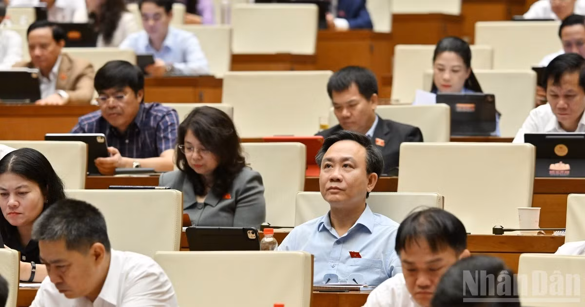 Quốc hội họp phiên toàn thể tại Hội trường. (Ảnh: THỦY NGUYÊN)