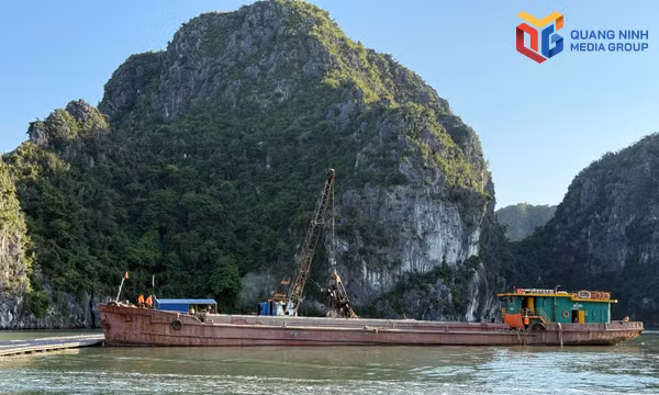 Tuần Châu xử lý bè nuôi thủy sản trái phép, bảo đảm ATGT đường thủy