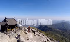 Non thiêng Yên Tử