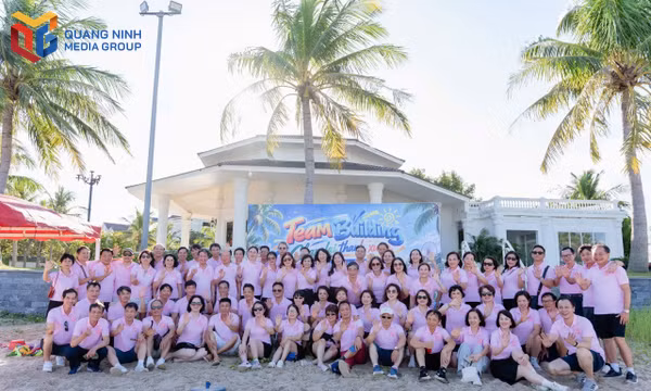 K8 Đại học Y Hà Nội - Phân hiệu Hải Phòng kỷ niệm 40 năm ngày nhập trường