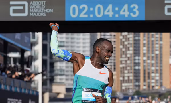 Addisu Gobena phá kỷ lục Sydney Marathon