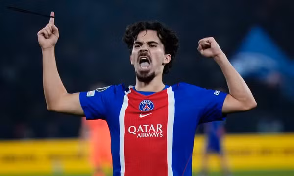 Ligue 1: Trận PSG - Lyon bị hoãn một ngày do biểu tình ở Paris