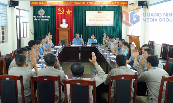 Chi bộ nơi đầu sóng ngọn gió