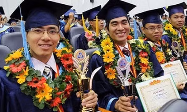 Bộ Nội vụ đề xuất miễn thuế thu nhập cá nhân 5 năm cho nhân tài