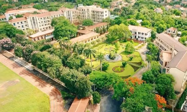 Chuyển giao Trường Cao đẳng Nông Lâm Đông Bắc về UBND thành phố Quảng Ninh quản lý