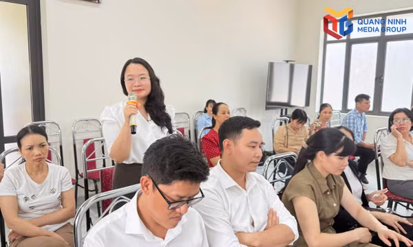 Chương trình Lắng nghe đoàn viên, người lao động nói ở phường Đông Mai.