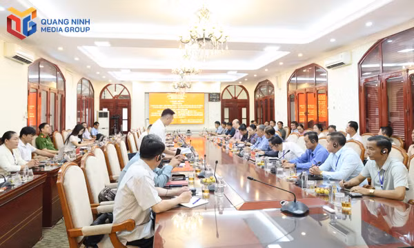 Đoàn cán bộ lãnh đạo, quản lý tỉnh Luông Pha Băng (Lào) tham quan, làm việc tại phường Móng Cái 1