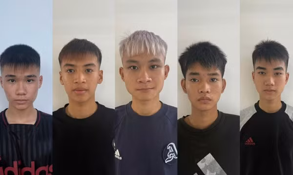 Khởi tố nhóm "quái xế"