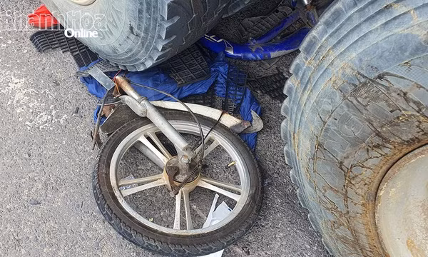 Va chạm với xe ben, một phụ nữ đi xe đạp điện bị thương tích nặng