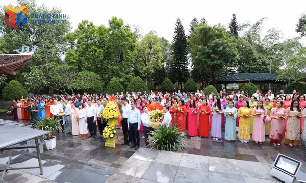 Bồi dưỡng nghiệp vụ dạy học Lịch sử gắn với thực tiễn
