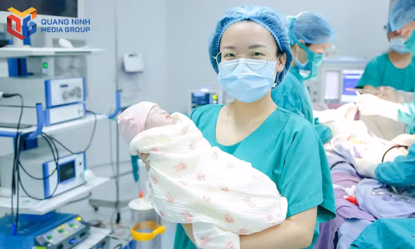 Kích hoạt báo động đỏ, kịp thời cấp cứu sản phụ nguy cơ suy thai tại Cô Tô
