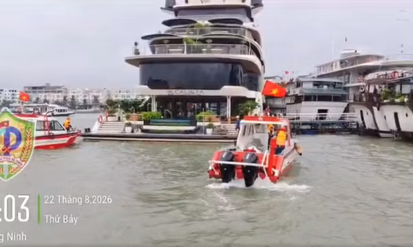 Lực lượng chức năng kịp thời xử lý sự cố tại Cảng tàu khách quốc tế Tuần Châu