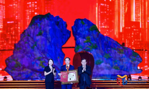 Concert “Quảng Ninh – Thành phố rạng rỡ tương lai” xác lập Kỷ lục Việt Nam