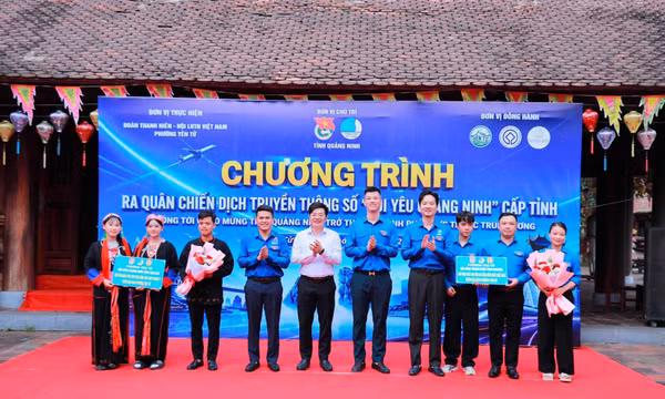 Ban Thường vụ Tỉnh Đoàn tổ chức ra quân Chiến dịch truyền thông số "Tôi yêu Quảng Ninh" cấp tỉnh tại phường Yên Tử.