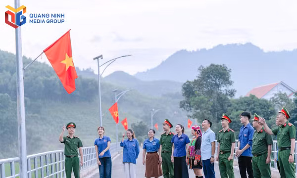 Chào thành phố Quảng Ninh
