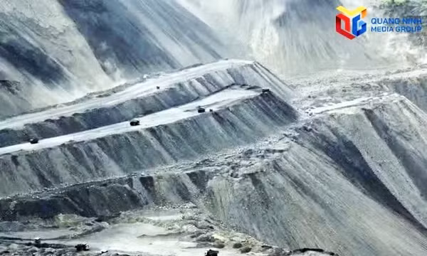 Đa lợi ích từ tận dụng đất đá thải mỏ