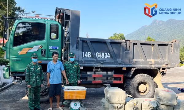 Đối tượng Phùn Mằn Chắn cùng số nầm lợn đông lạnh không rõ nguồn gốc.