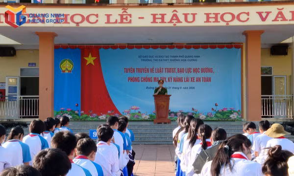 Trường THPT Đường Hoa Cương - Tích cực tuyên truyền pháp luật cho học sinh