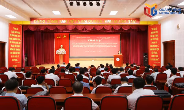 Khai mạc 2 lớp bồi dưỡng kiến thức, kỹ năng lãnh đạo, quản lý cấp xã 