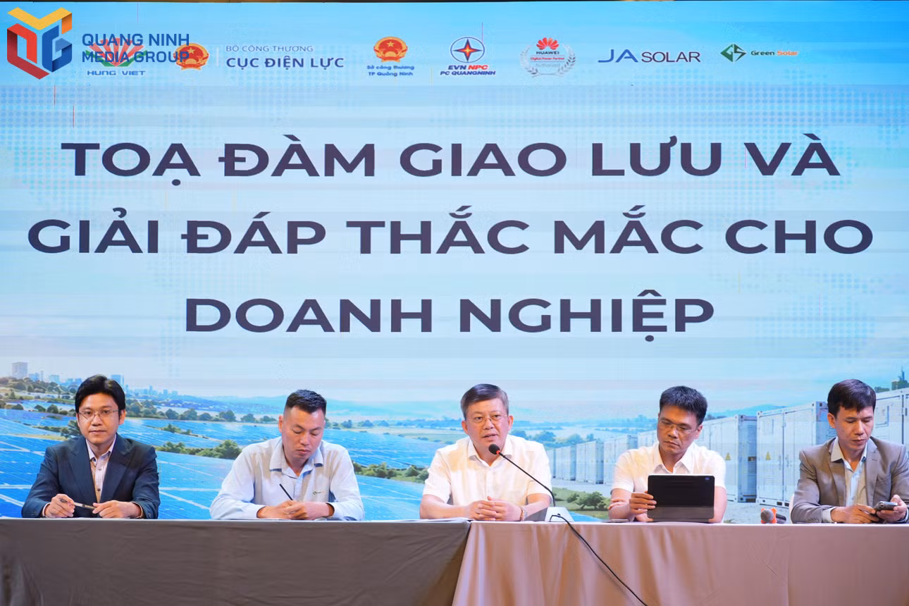 Đại diện Sở Công Thương giải đáp những khó khăn, vướng mắc của doanh nghiệp trong quá trình triển khai các mô hình năng lượng xanh.