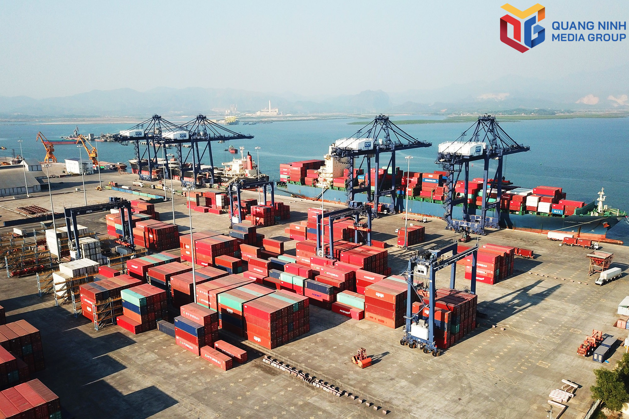 Cảng biển hiện đại