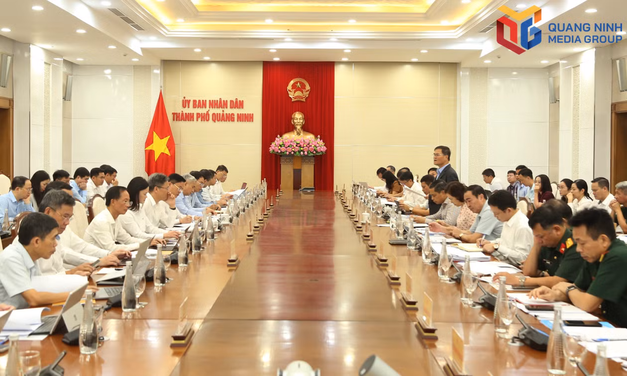 UBND thành phố làm việc với Tập đoàn Công nghiệp Than - Khoáng sản Việt Nam